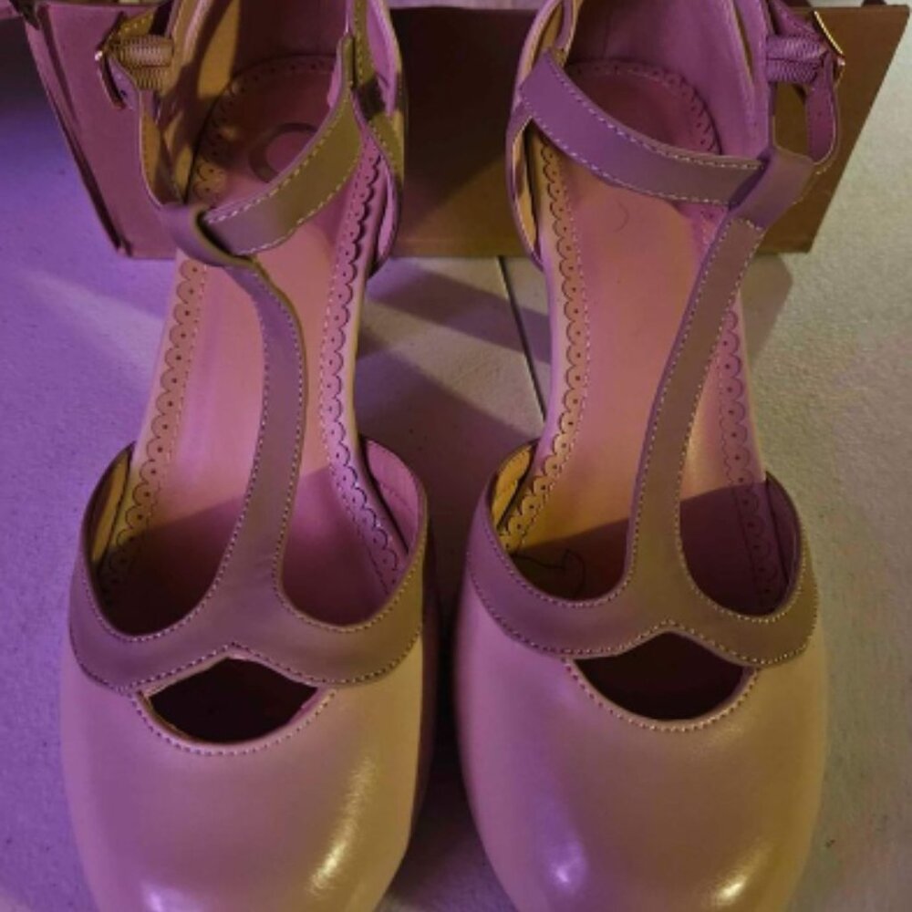 Journee Collection High Heels - Picture 2 of 4
